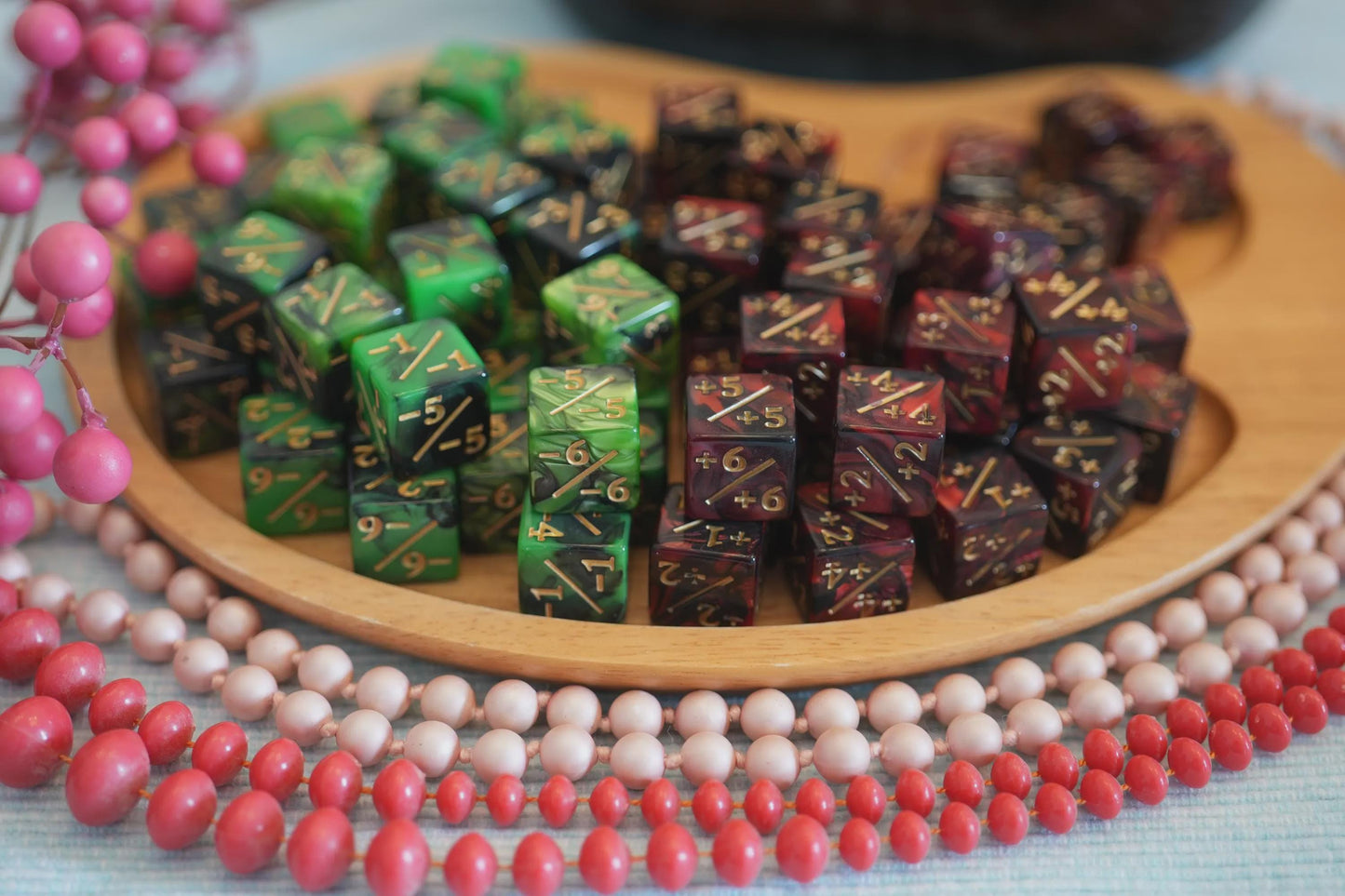 Counter Dice + / - , Magic TCG, Red & Green Marble Color Theme, perfect for any magic the gather deck! Edh, Cedh Magic Deck! Great MTG Gift!