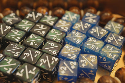 Counter Dice + / - , Magic TCG, Blue and Green Galaxy Theme, perfect for any magic the gather deck! Edh, Cedh MTG ! Great gift for nerds!